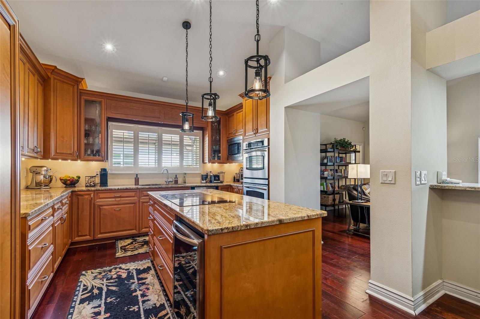 Listing photo id 10 for 17503 Edinburgh Drive