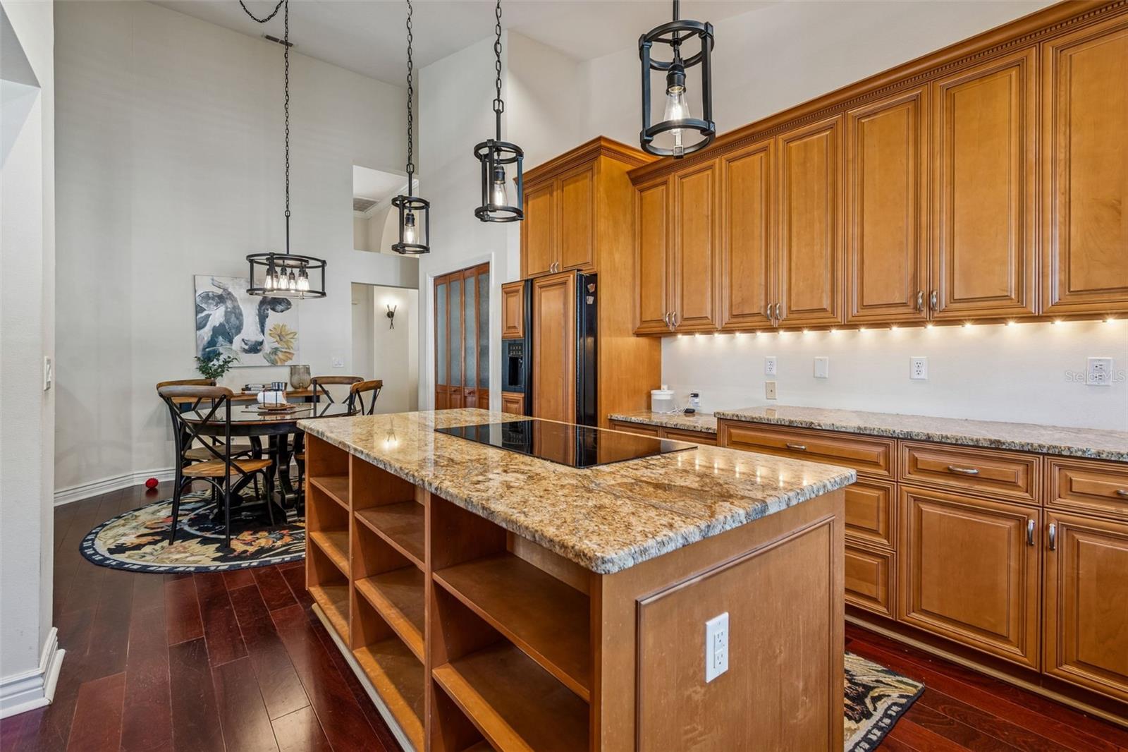 Listing photo id 11 for 17503 Edinburgh Drive