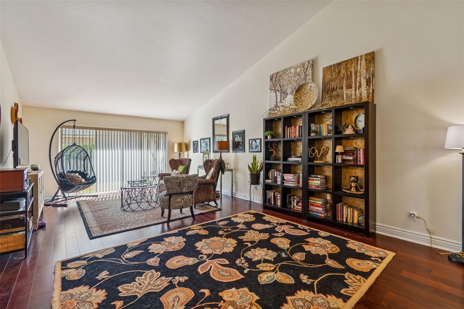 Listing photo id 20 for 17503 Edinburgh Drive