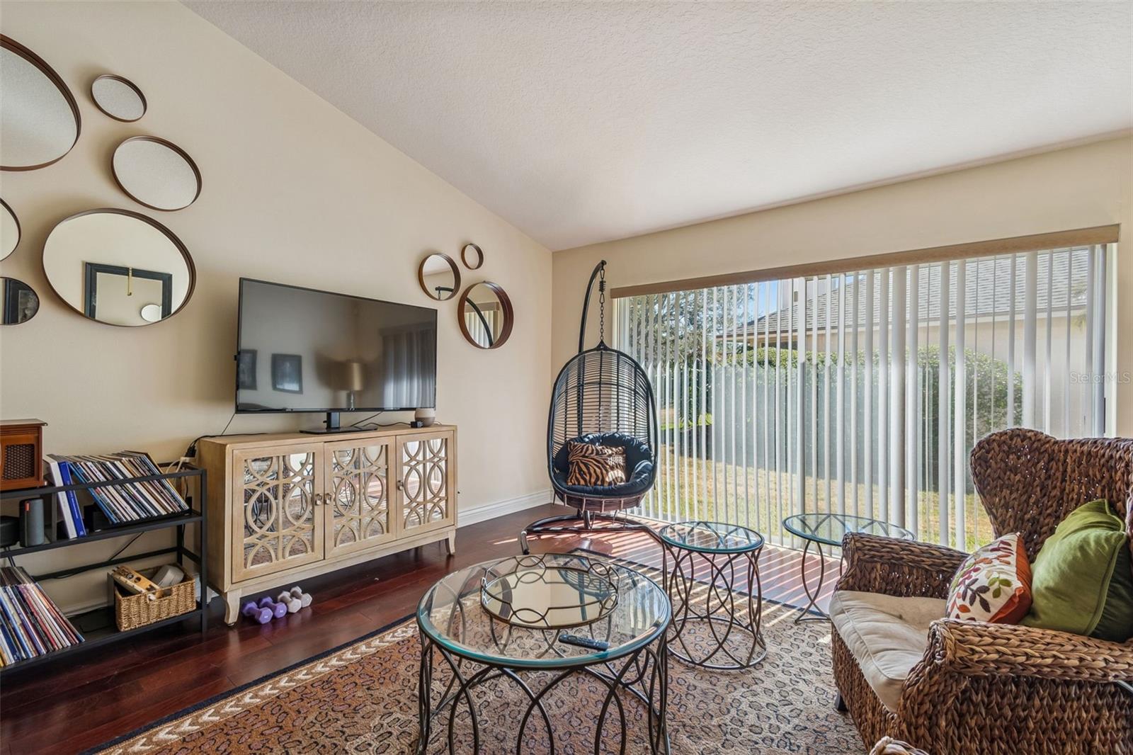 Listing photo id 22 for 17503 Edinburgh Drive