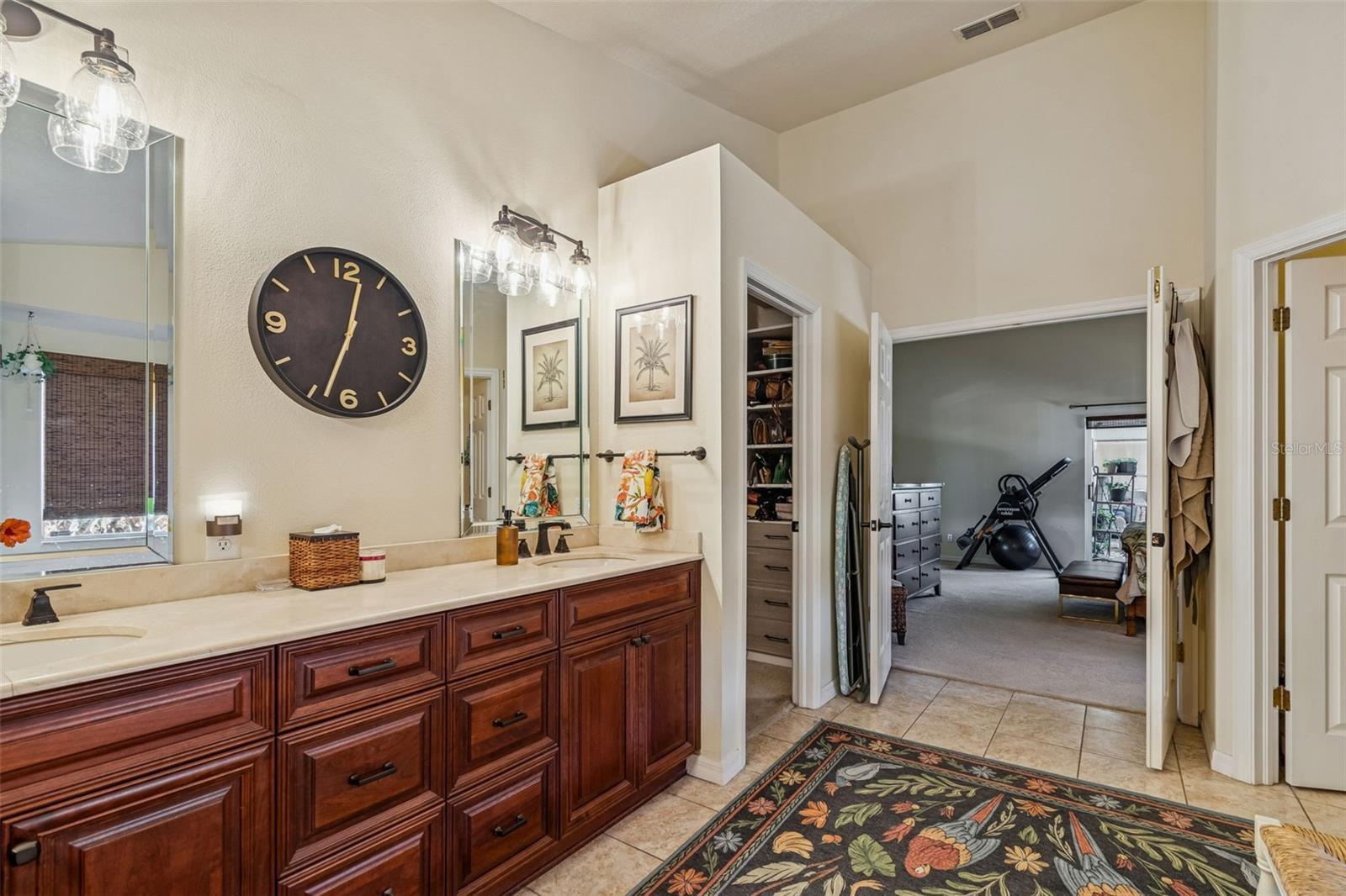 Listing photo id 27 for 17503 Edinburgh Drive