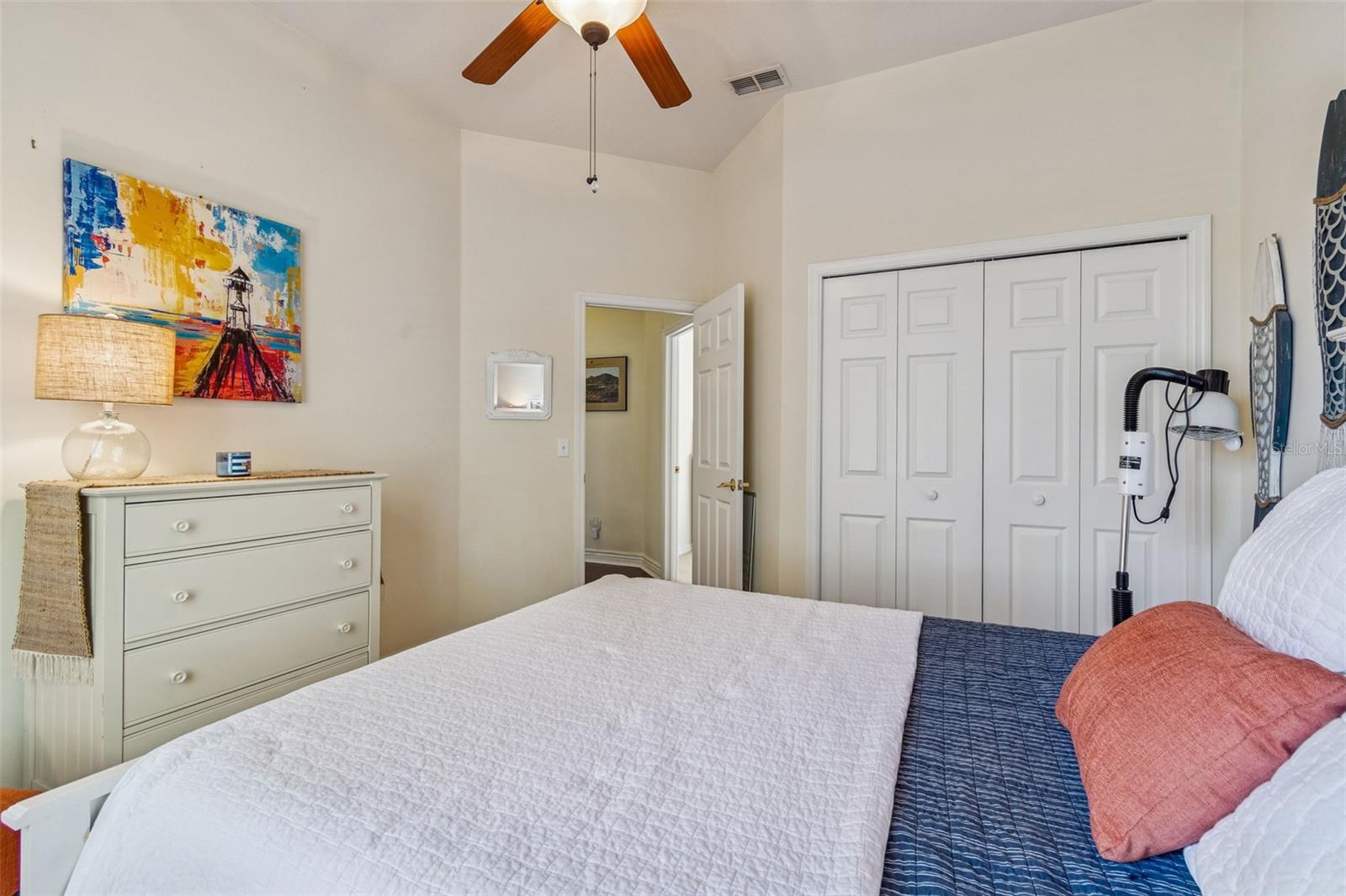 Listing photo id 34 for 17503 Edinburgh Drive