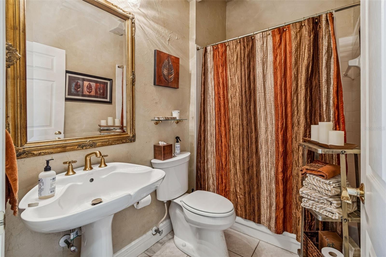 Listing photo id 35 for 17503 Edinburgh Drive