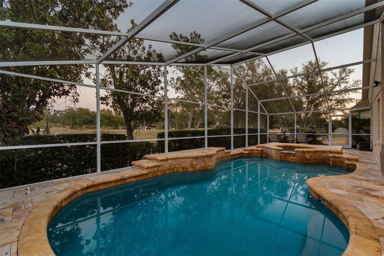 Listing photo id 40 for 17503 Edinburgh Drive