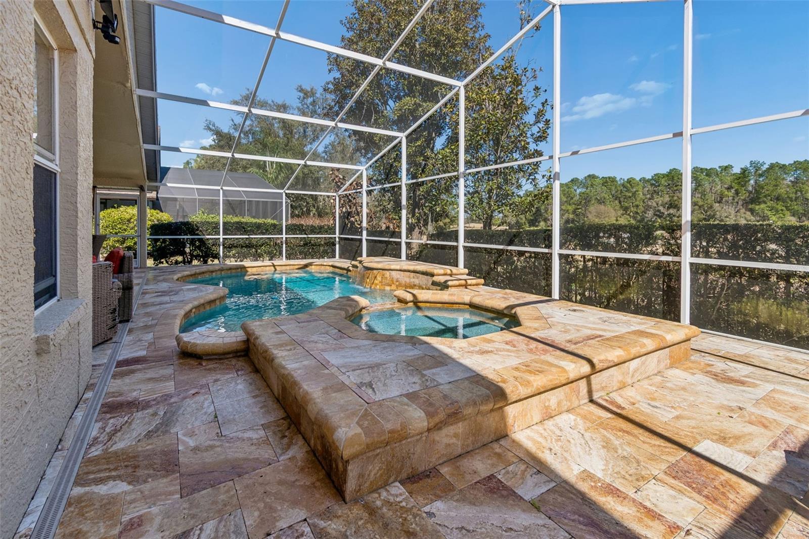 Listing photo id 52 for 17503 Edinburgh Drive