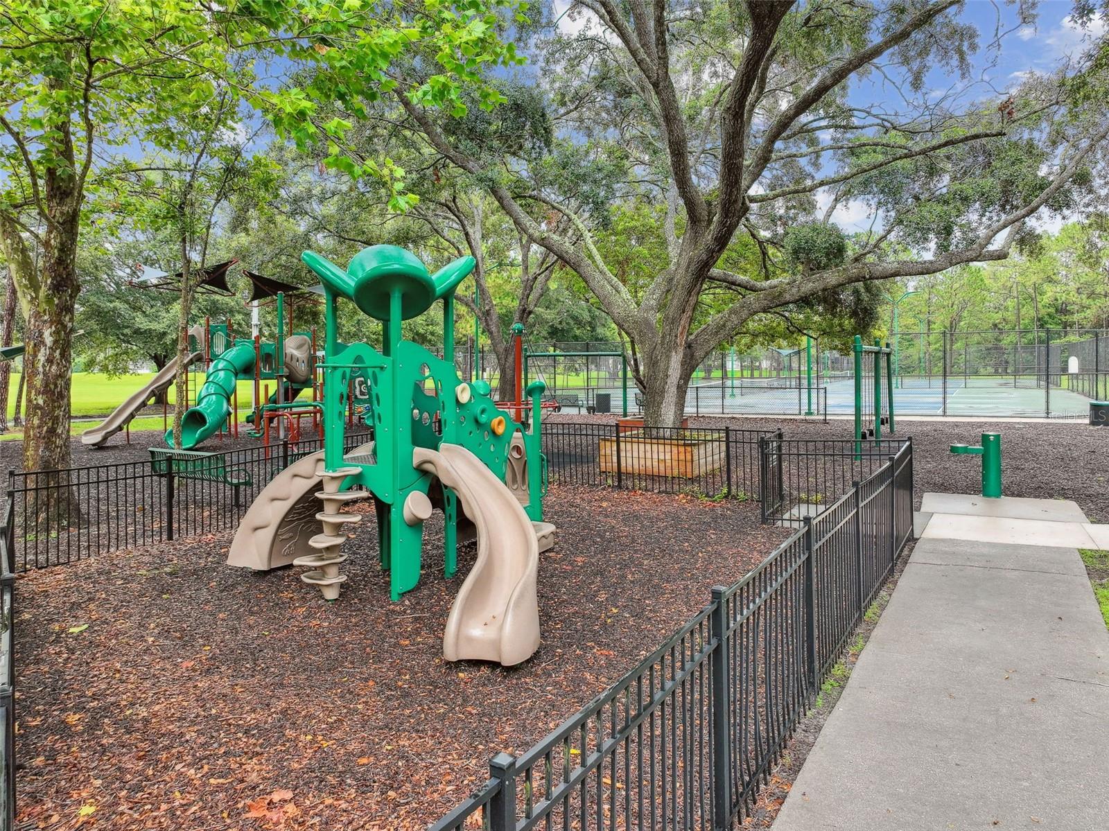 Listing photo id 60 for 17503 Edinburgh Drive