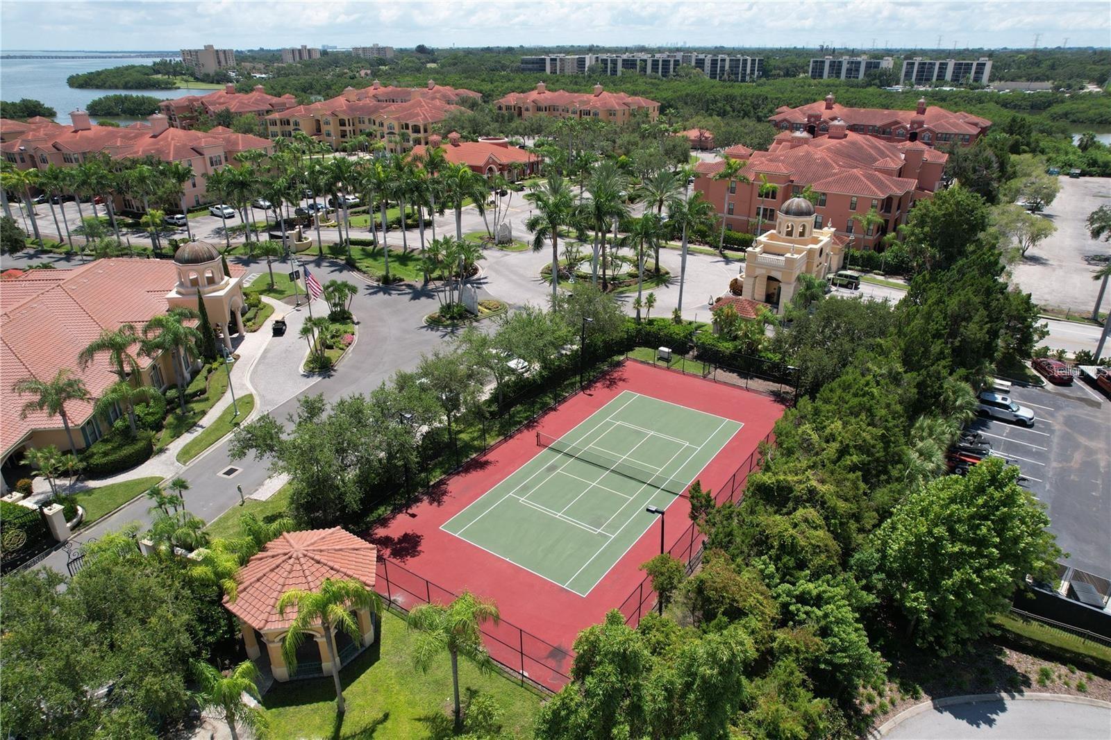 Image 25 of 29 For 2731 Via Capri  934