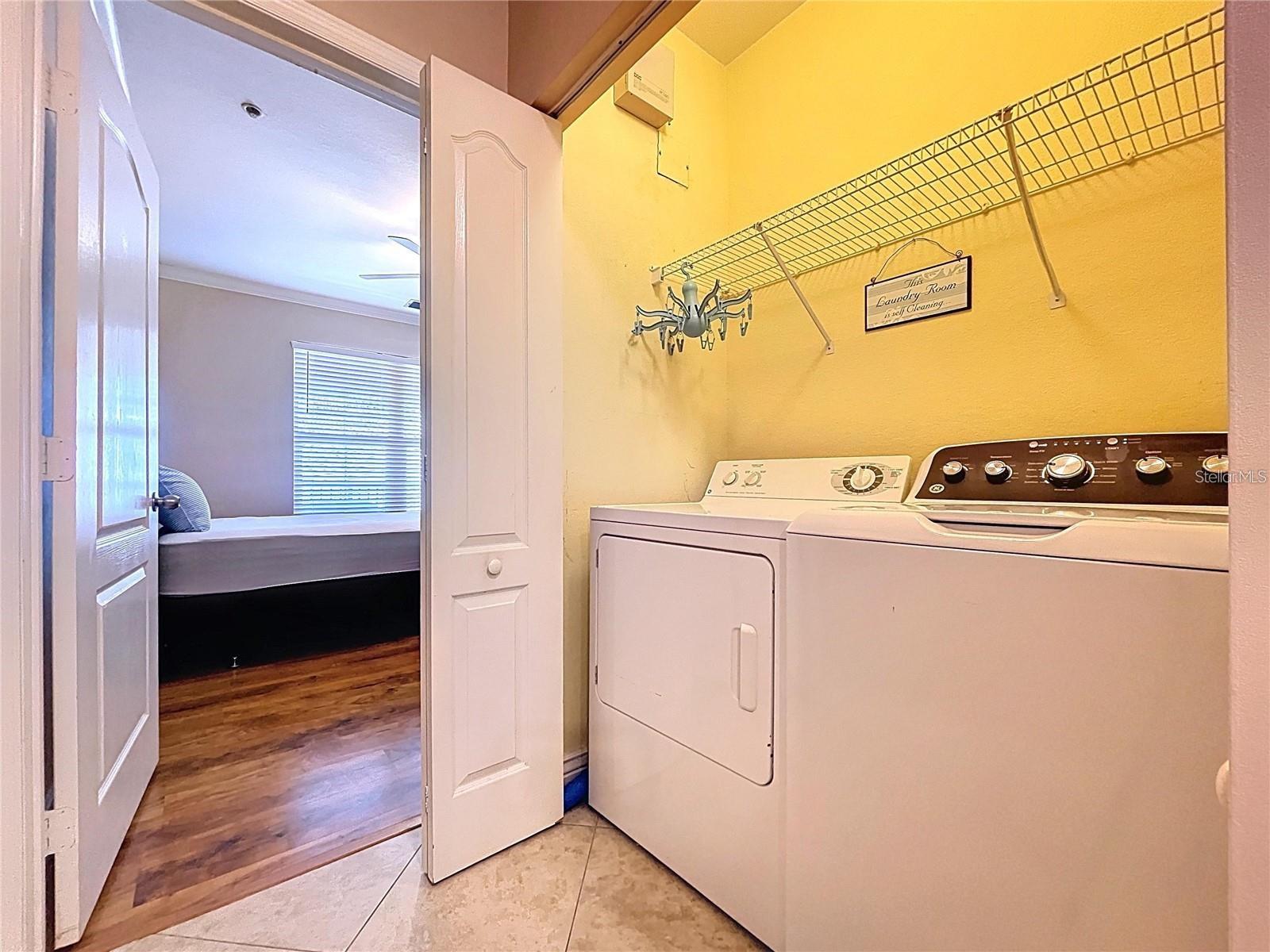 Image 16 of 29 For 2731 Via Capri  934