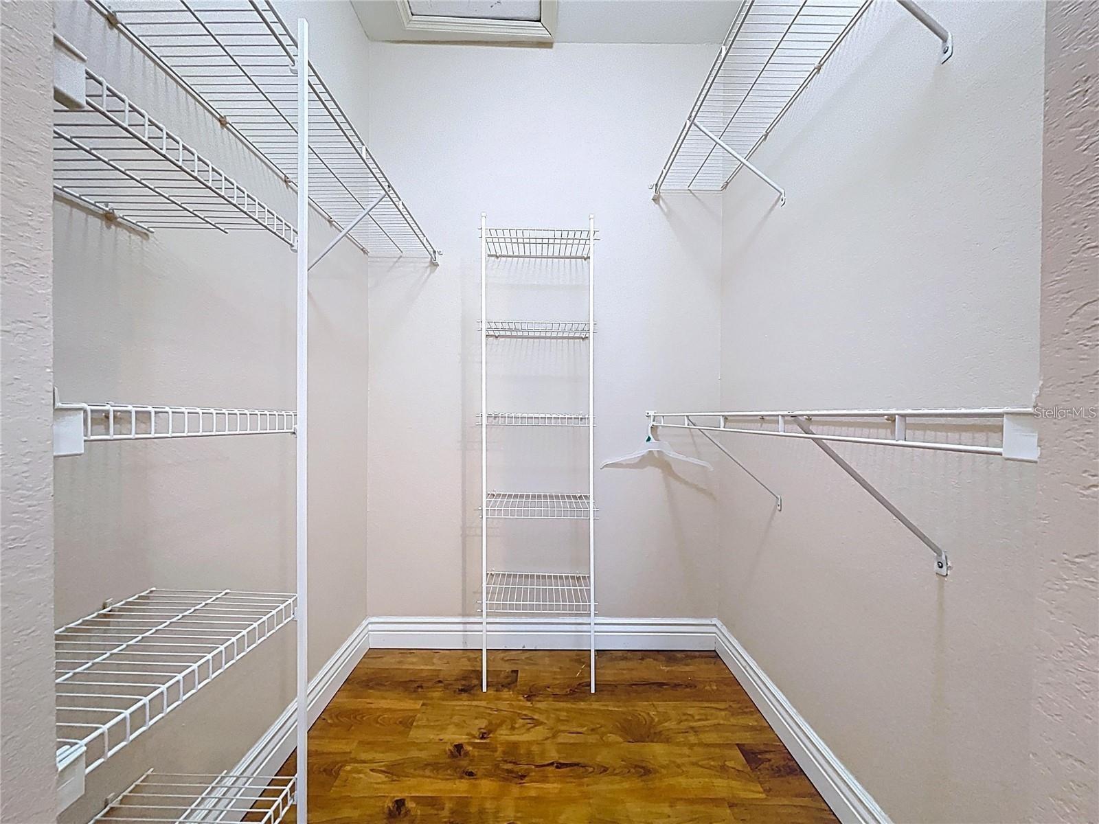 Image 18 of 29 For 2731 Via Capri  934