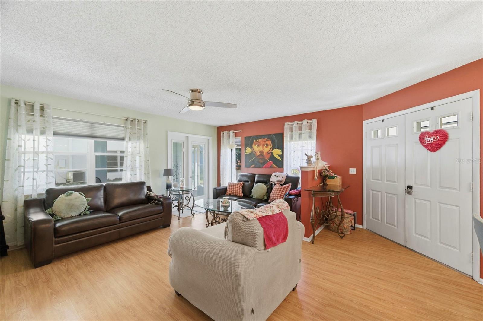 Image 6 of 80 For 4914 Cathedral Court 4914