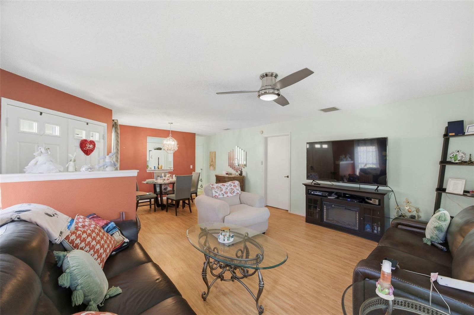 Image 8 of 80 For 4914 Cathedral Court 4914