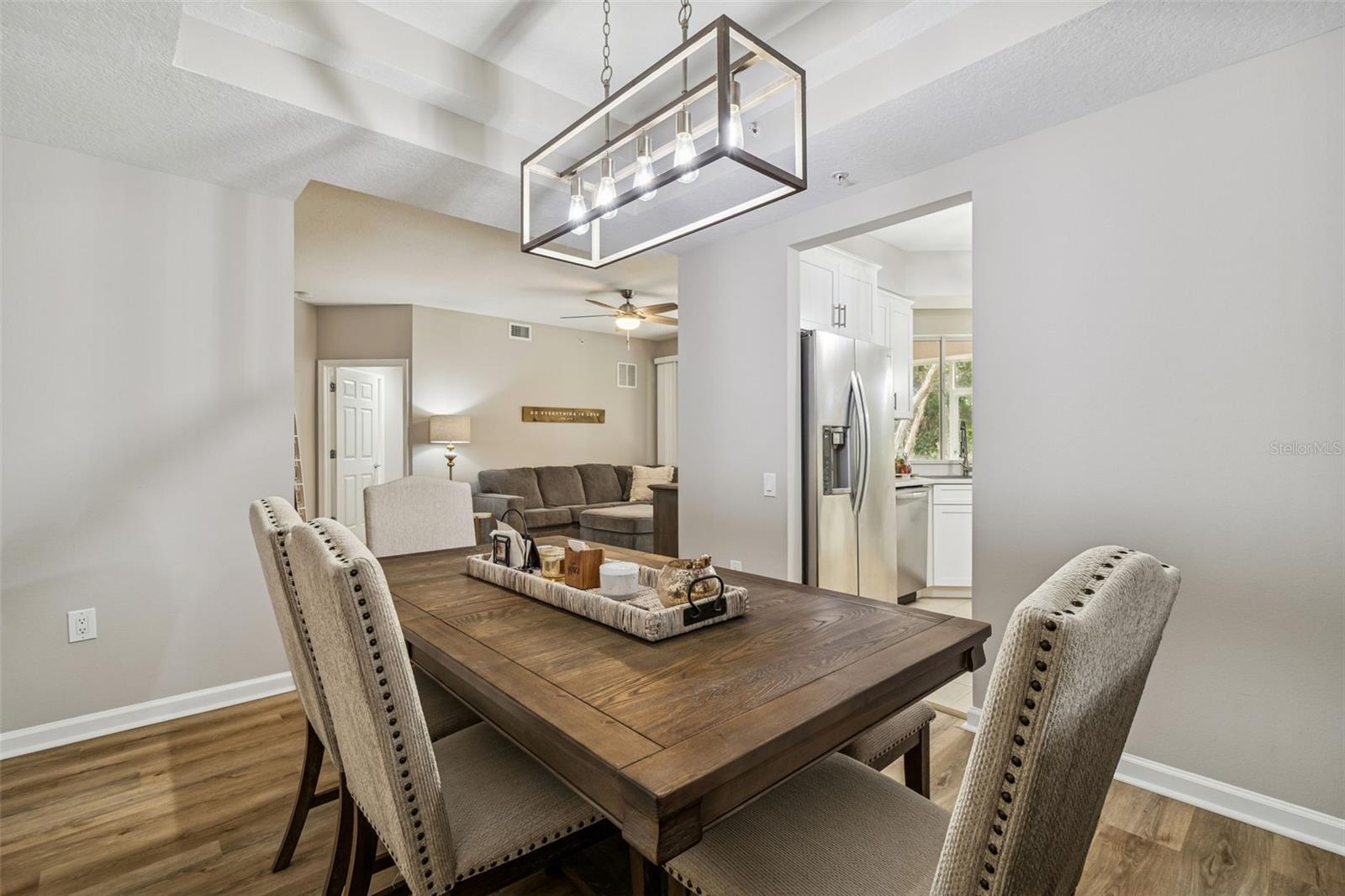 Image 32 of 84 For 822 Lantern Way 102