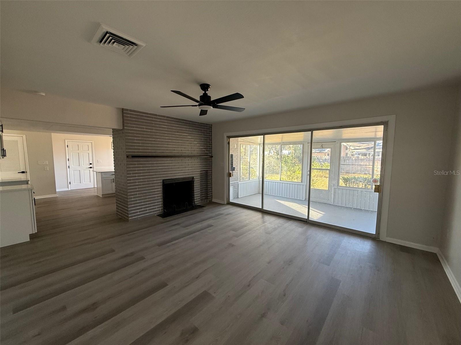 Image 2 of 8 For 722 Russell Drive