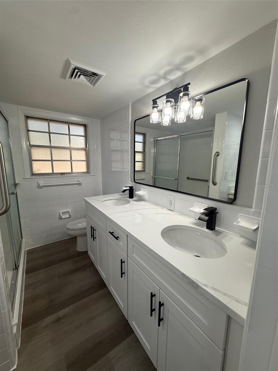 Image 5 of 8 For 722 Russell Drive