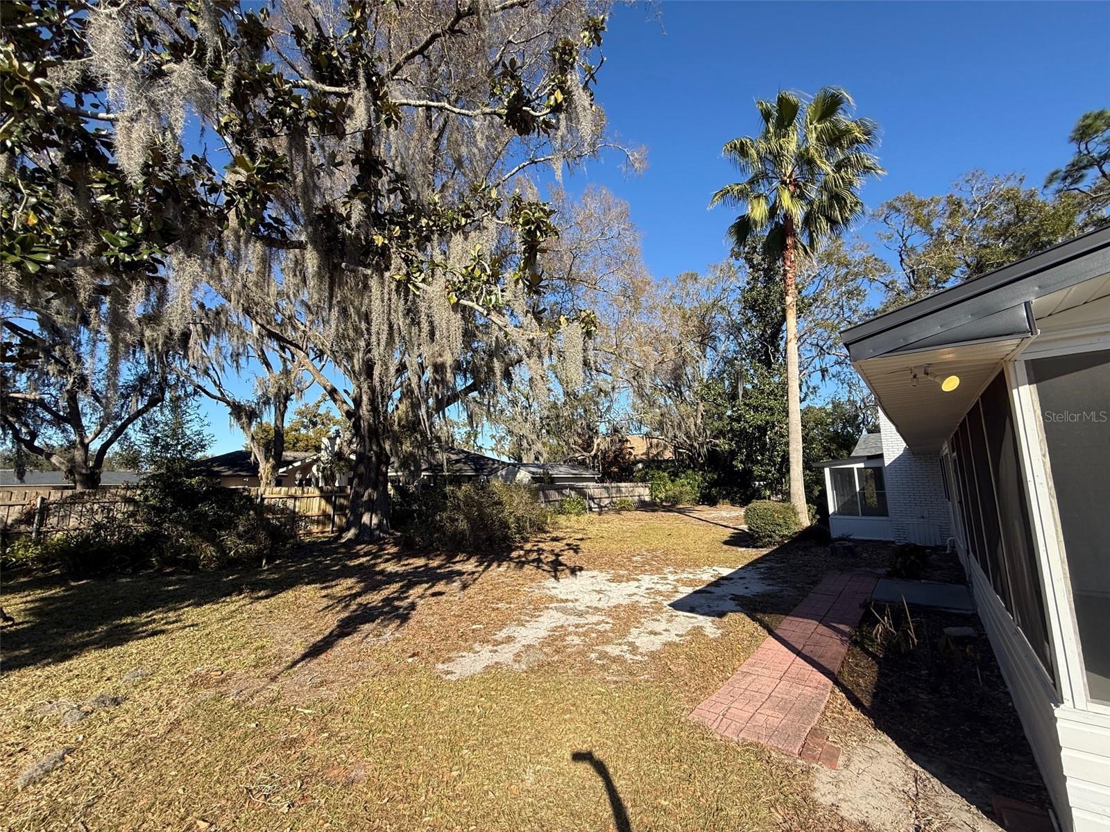 Image 8 of 8 For 722 Russell Drive