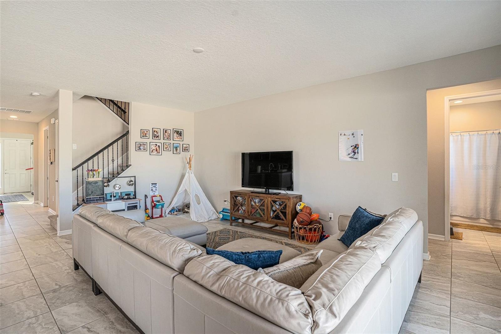 Image 3 of 36 For 13362 Sage Hollow Avenue