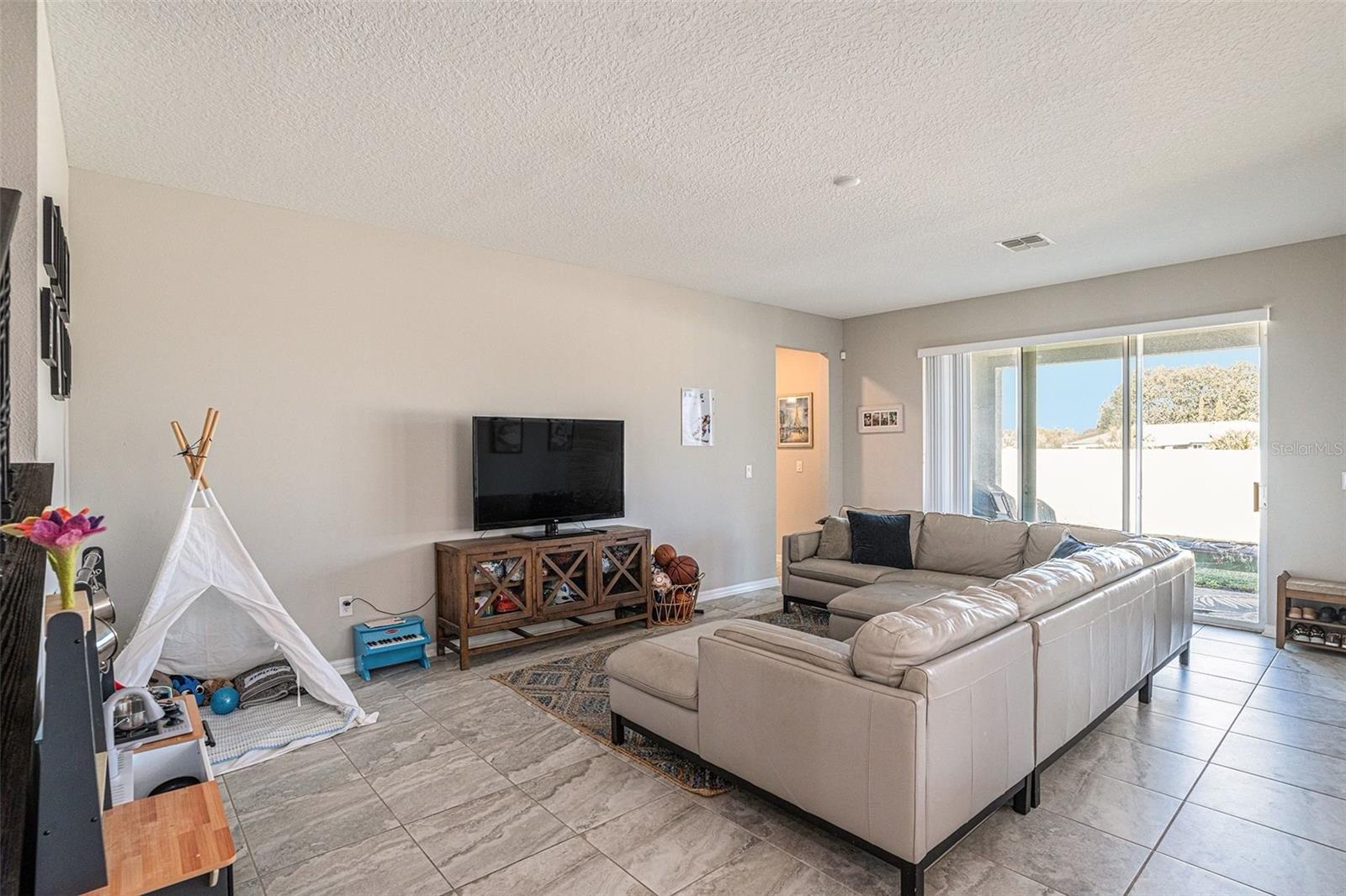 Image 4 of 36 For 13362 Sage Hollow Avenue