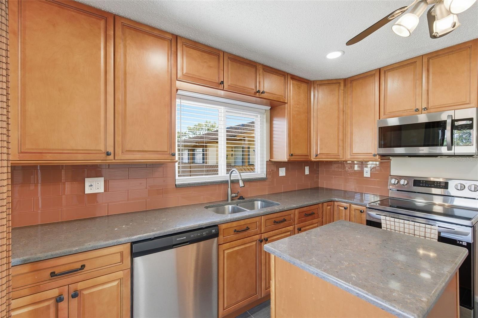 Image 20 of 76 For 4440 Pelorus Drive