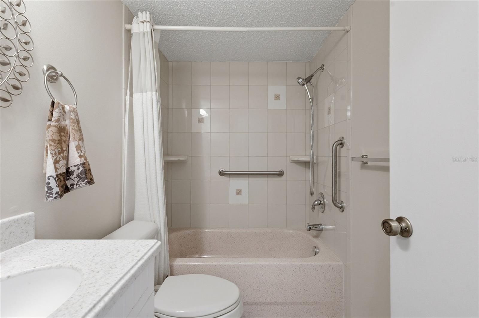 Image 46 of 76 For 4440 Pelorus Drive