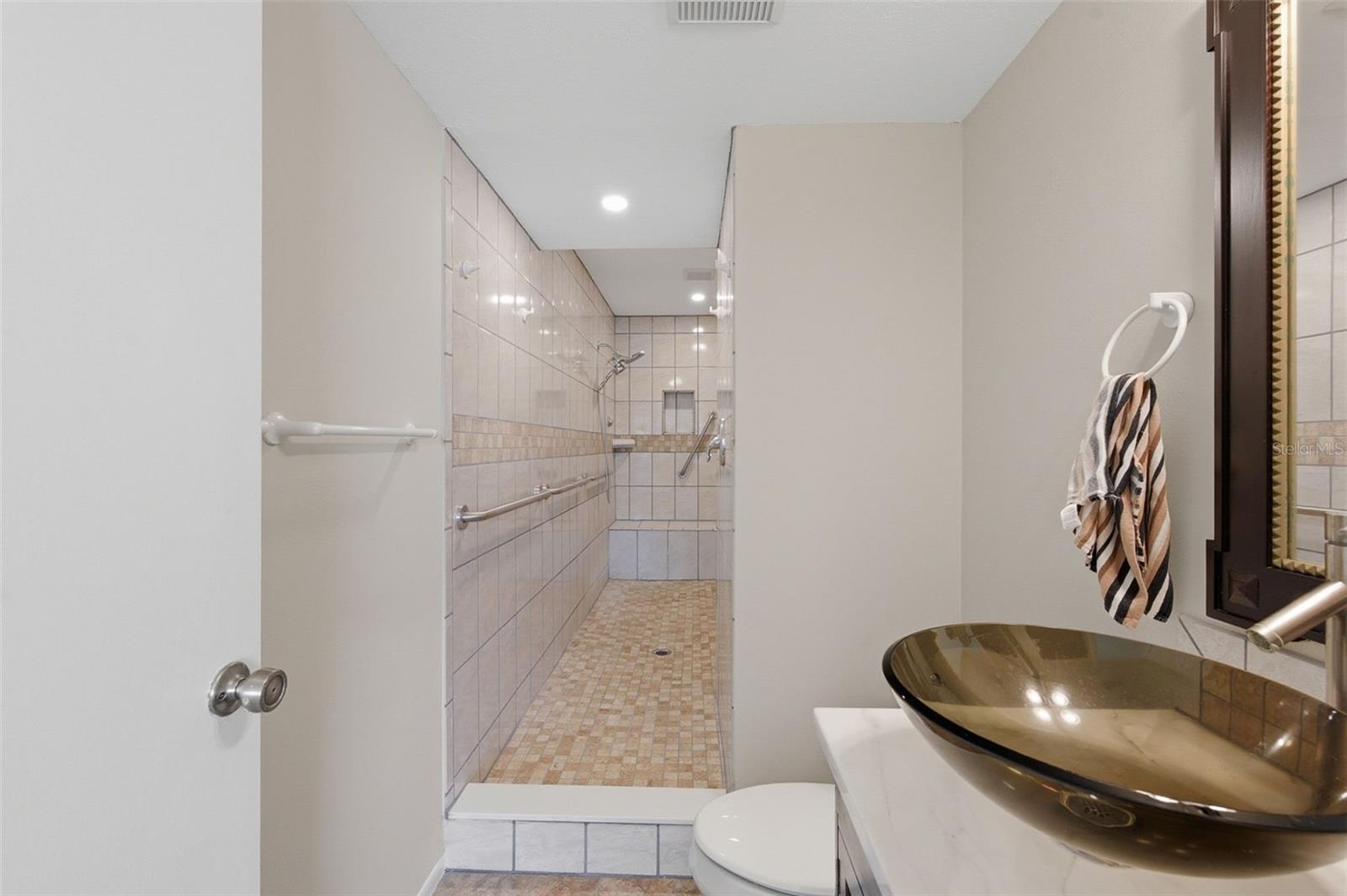 Image 53 of 76 For 4440 Pelorus Drive