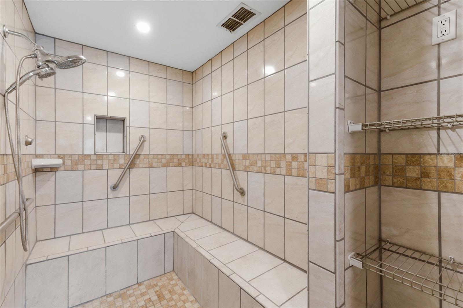 Image 55 of 76 For 4440 Pelorus Drive