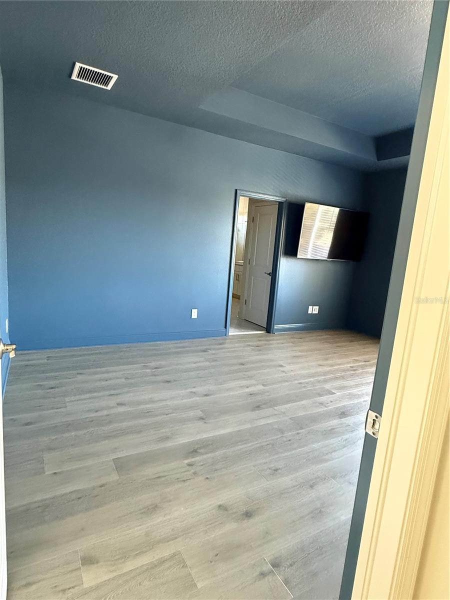 Image 16 of 23 For 3907 Cass Street