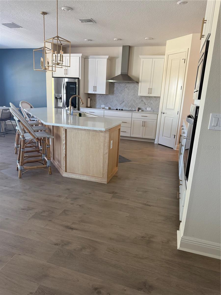 Image 7 of 23 For 3907 Cass Street