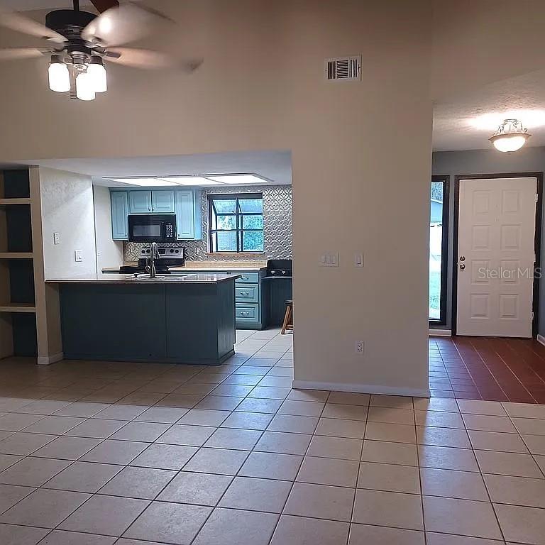 Image 4 of 26 For 3819 Biscay Place