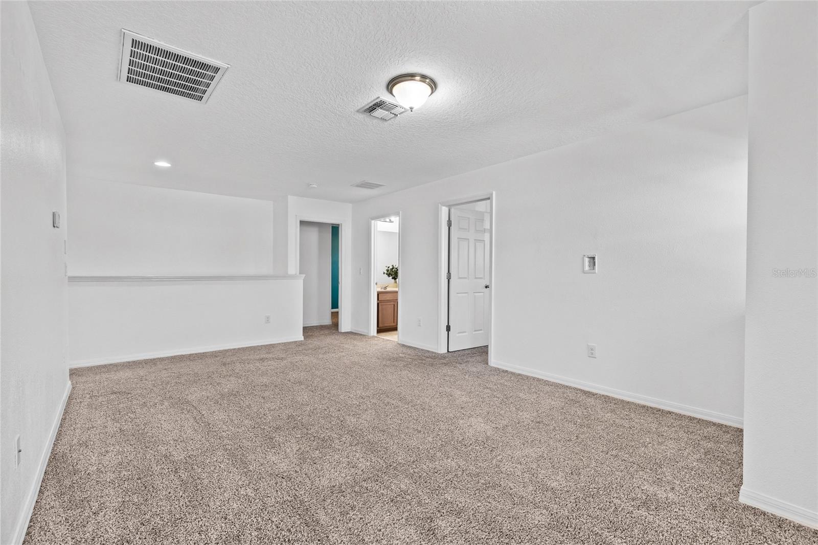 Image 22 of 43 For 19270 Fallglo Drive