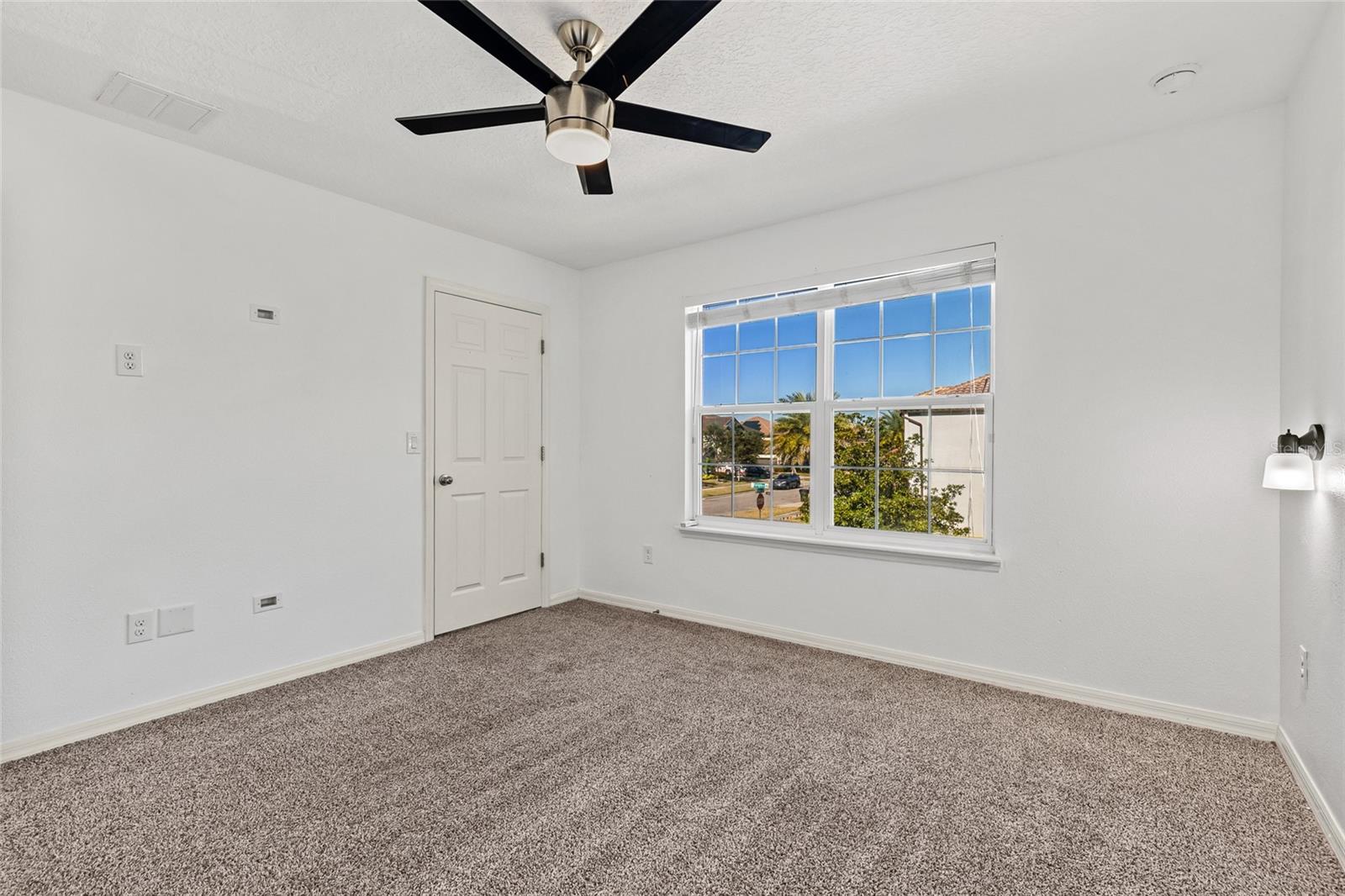 Image 24 of 43 For 19270 Fallglo Drive