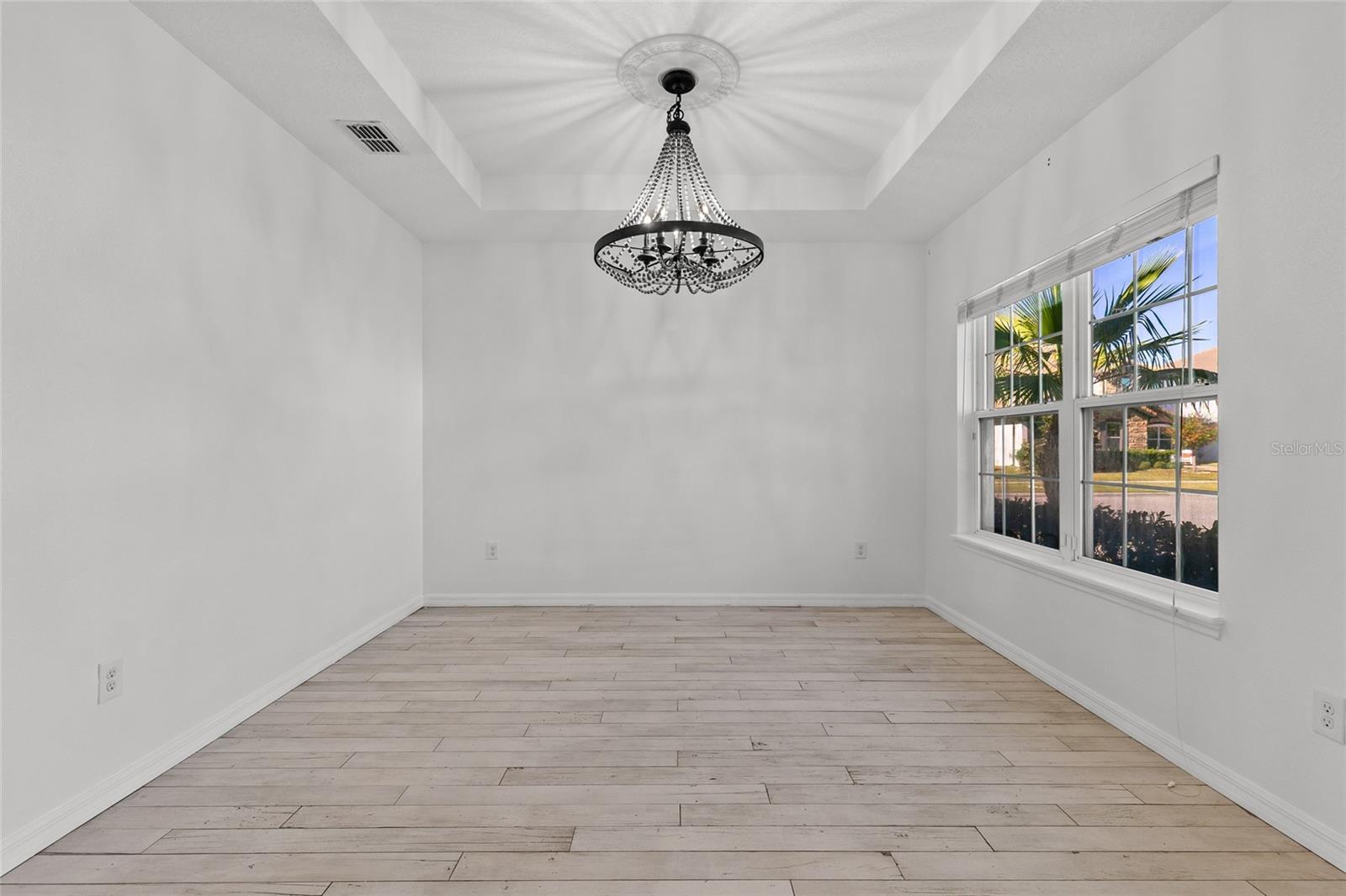 Image 9 of 43 For 19270 Fallglo Drive