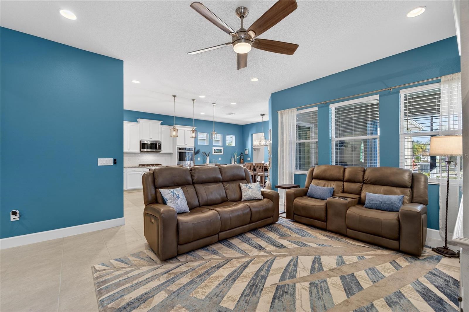 Image 15 of 92 For 707 Winterside Drive