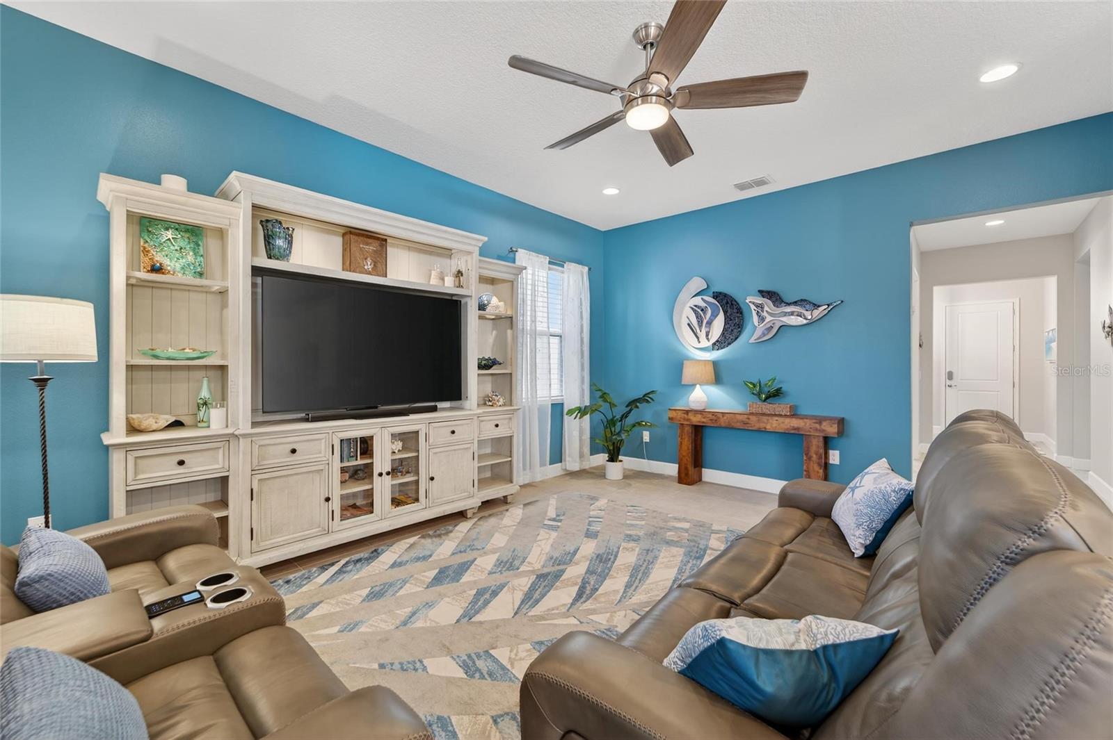 Image 16 of 92 For 707 Winterside Drive