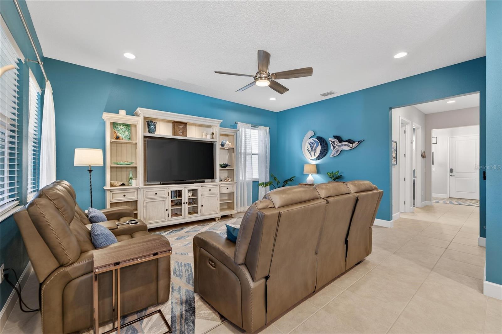 Image 17 of 92 For 707 Winterside Drive