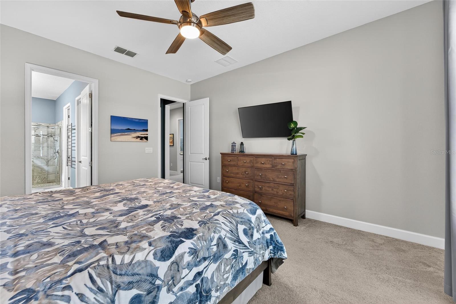 Image 33 of 92 For 707 Winterside Drive