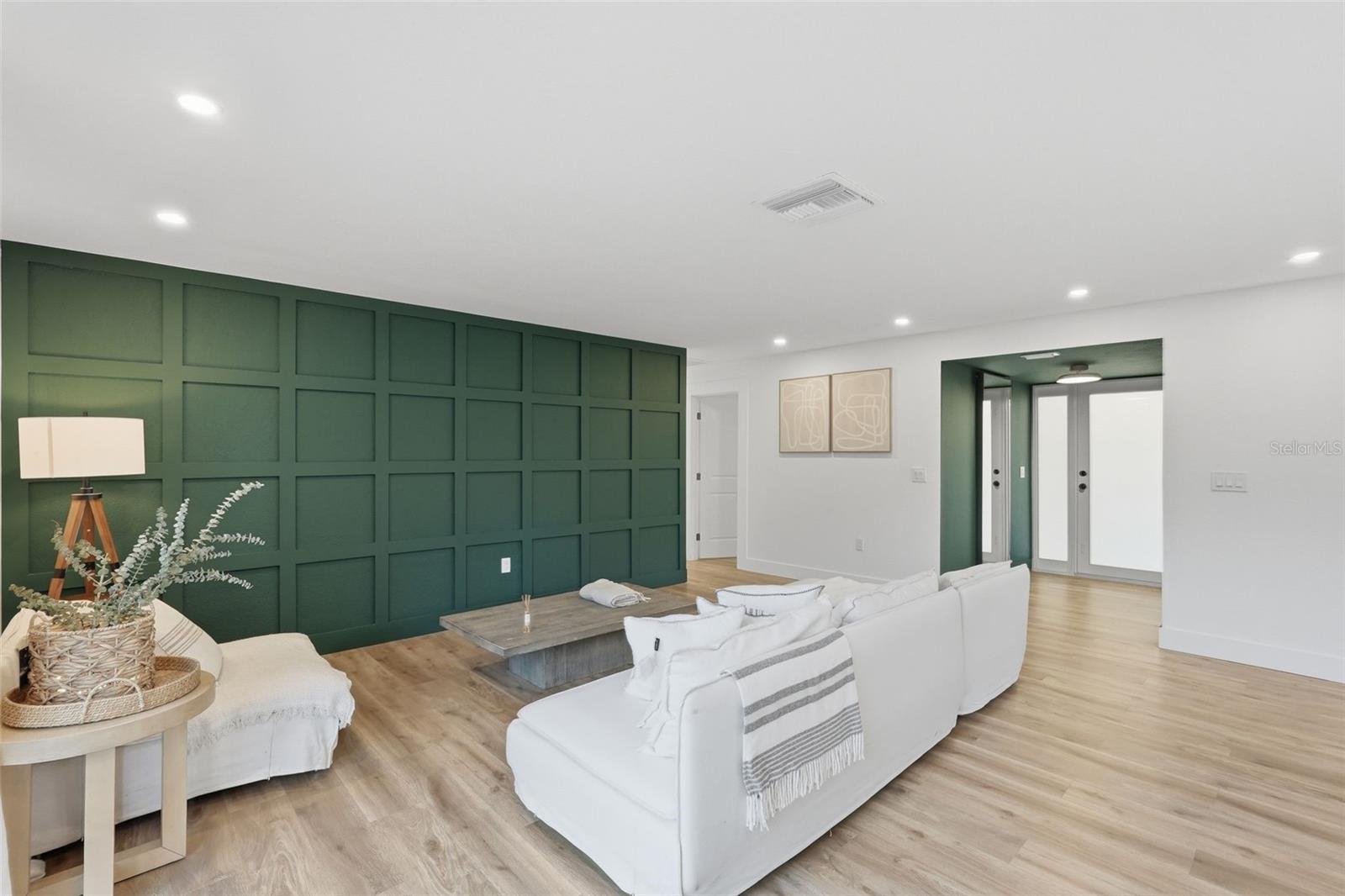 Image 14 of 39 For 2664 60th Avenue S