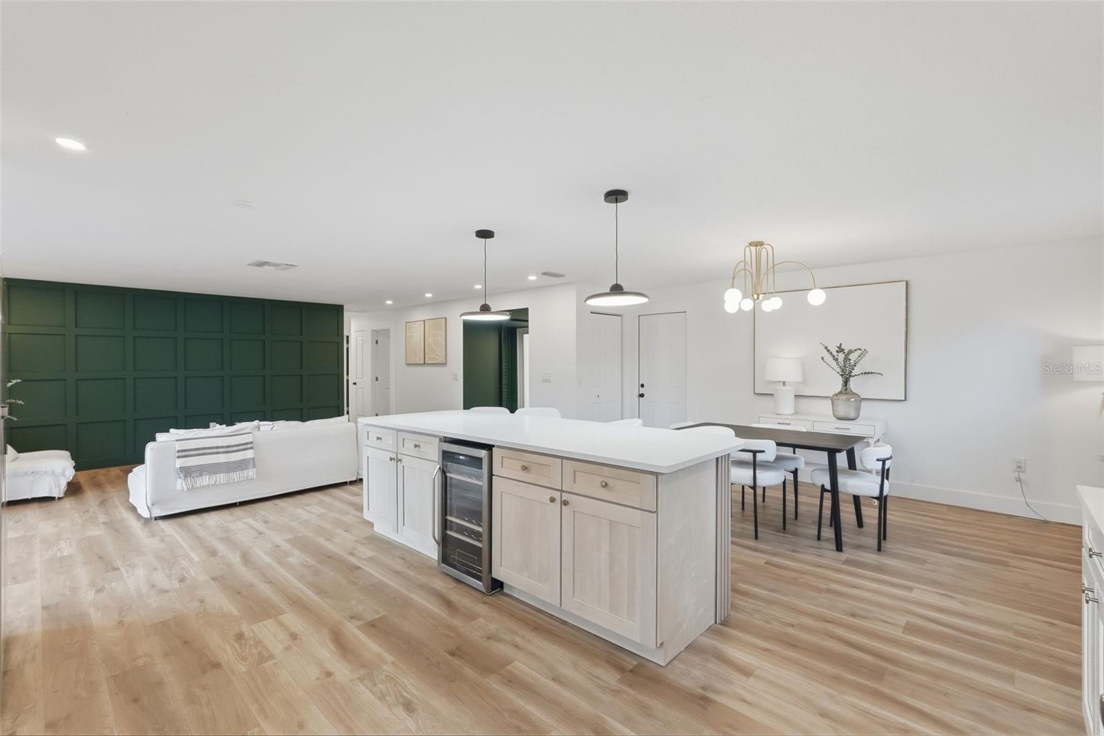 Image 18 of 39 For 2664 60th Avenue S