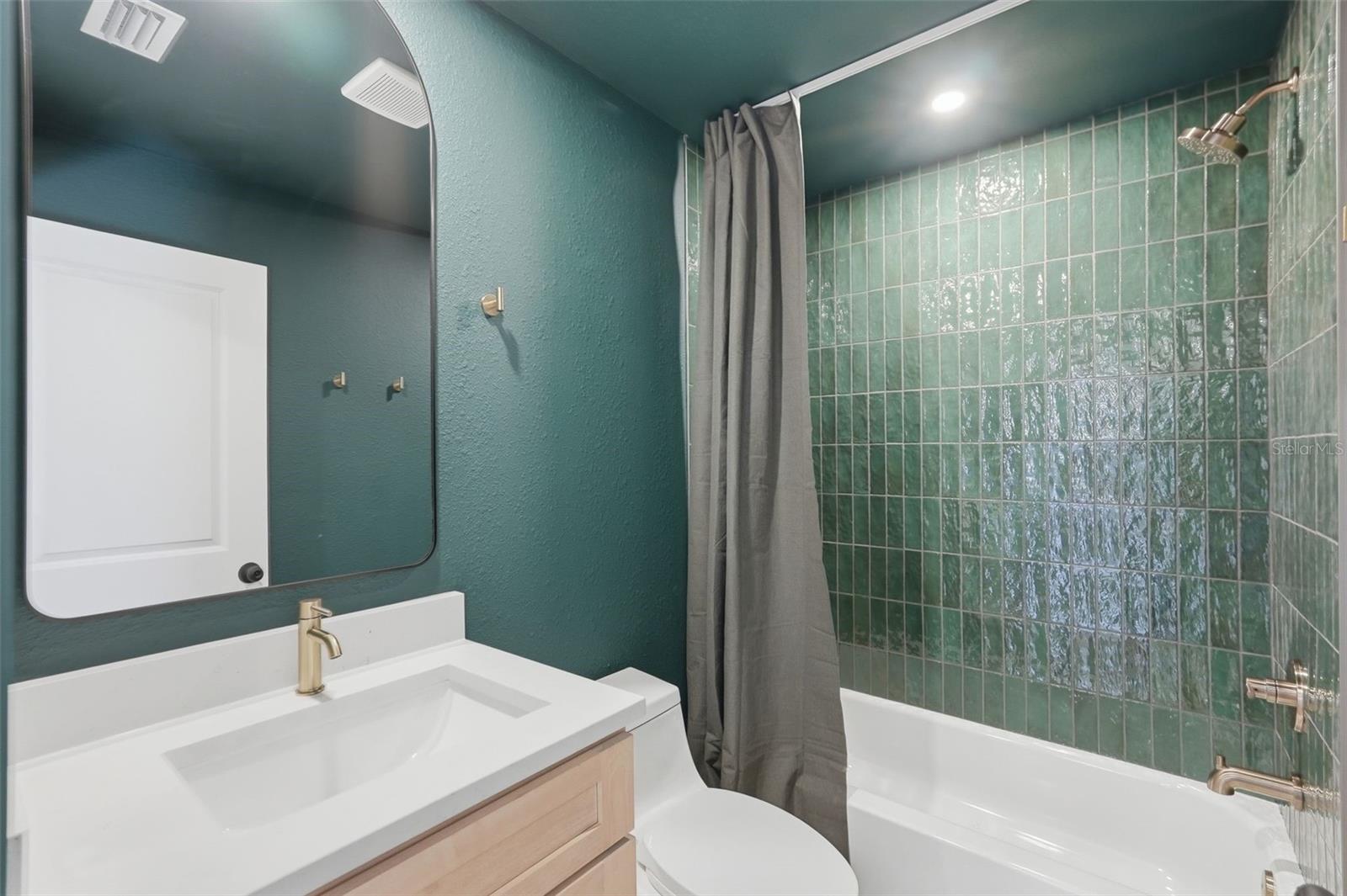 Image 23 of 39 For 2664 60th Avenue S