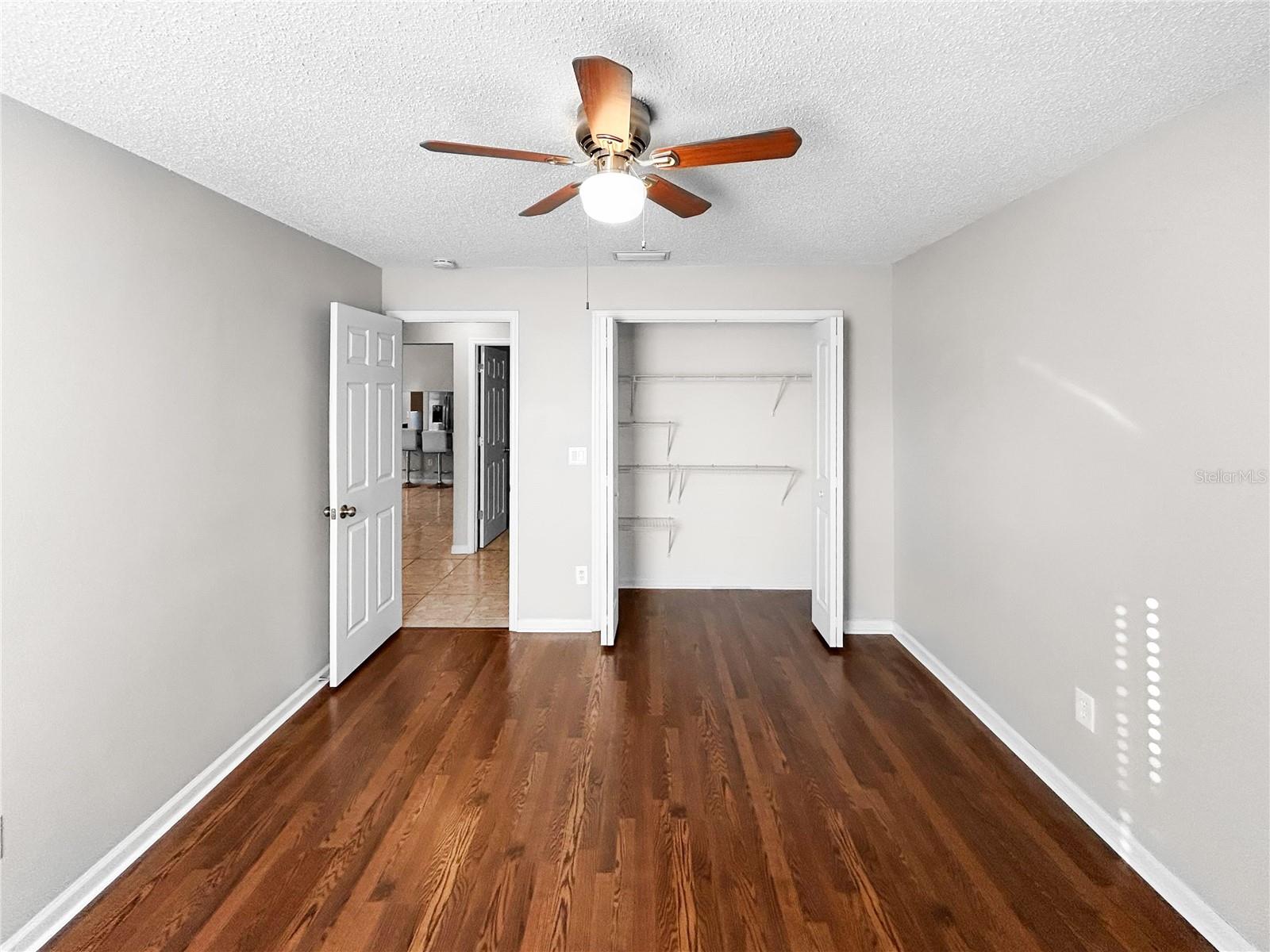 Image 33 of 38 For 4518 Oak River Circle