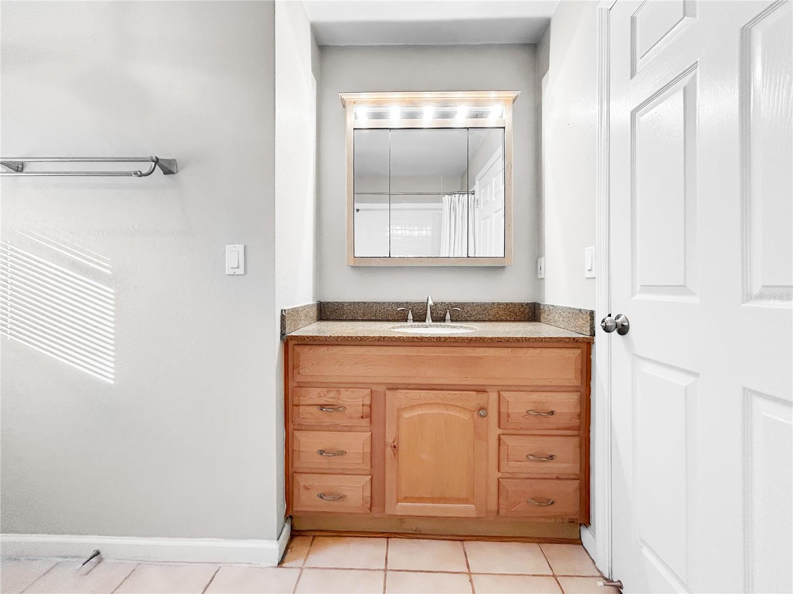 Image 35 of 38 For 4518 Oak River Circle