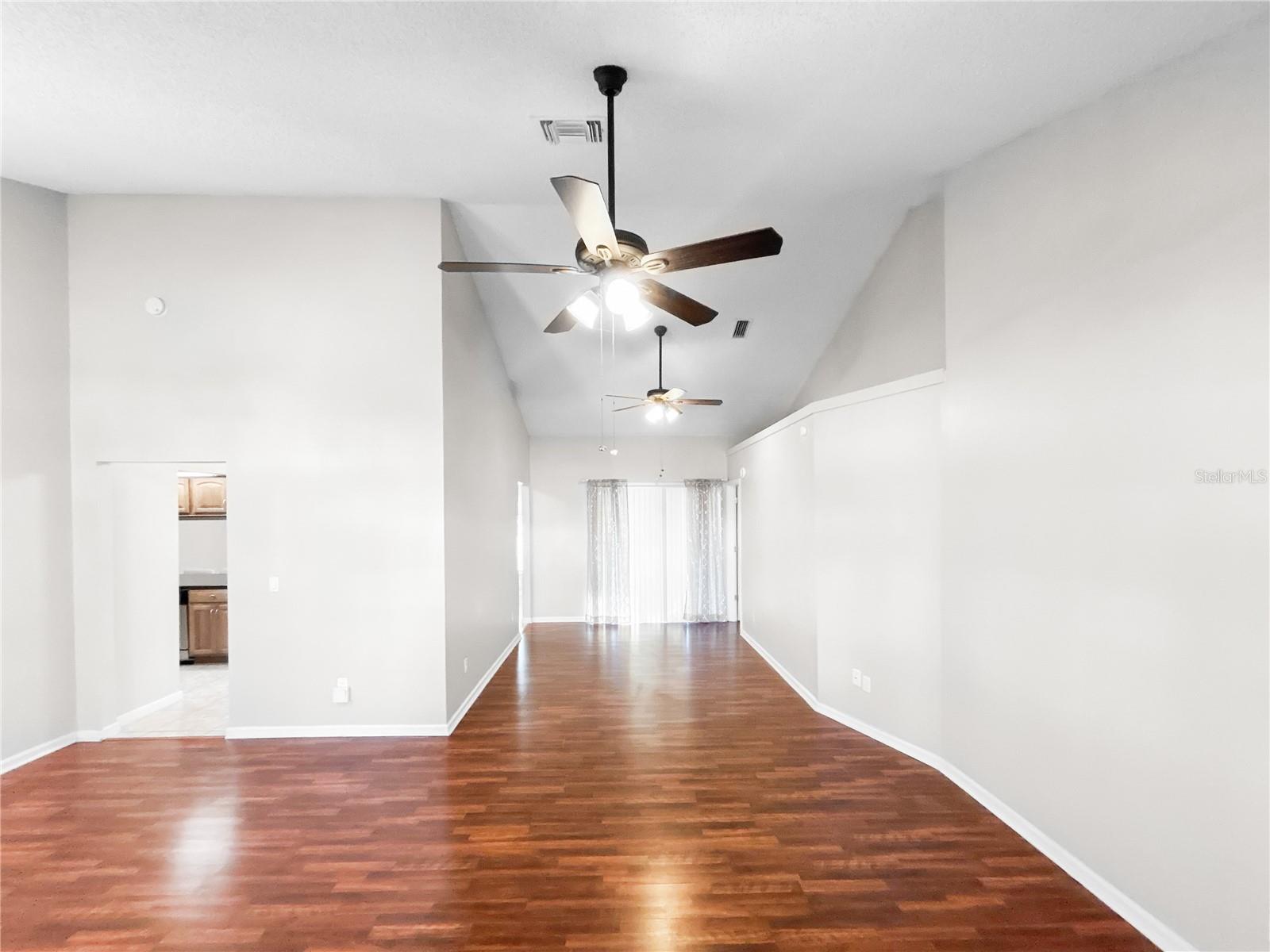 Image 8 of 38 For 4518 Oak River Circle