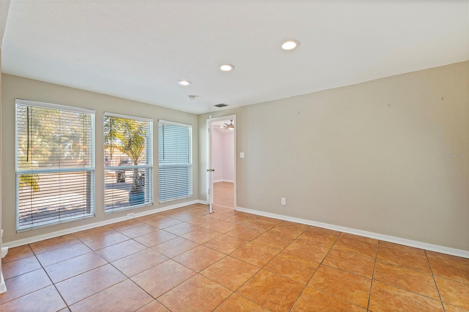 Image 14 of 44 For 2637 46th Street S