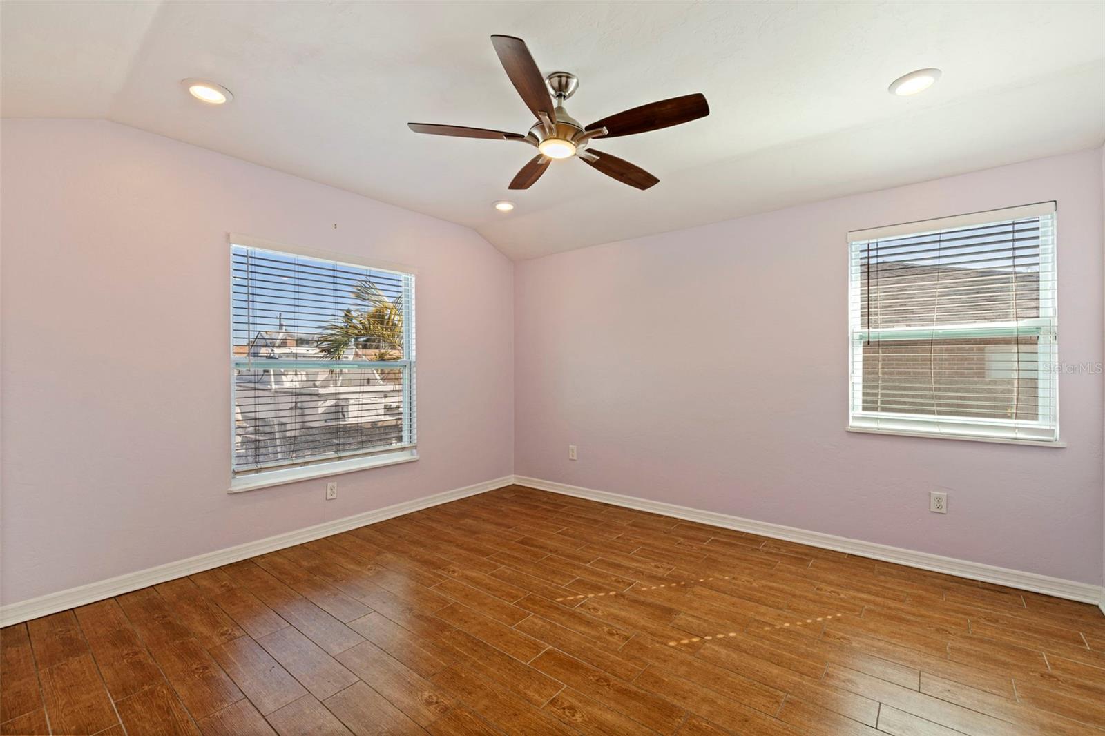 Image 16 of 44 For 2637 46th Street S