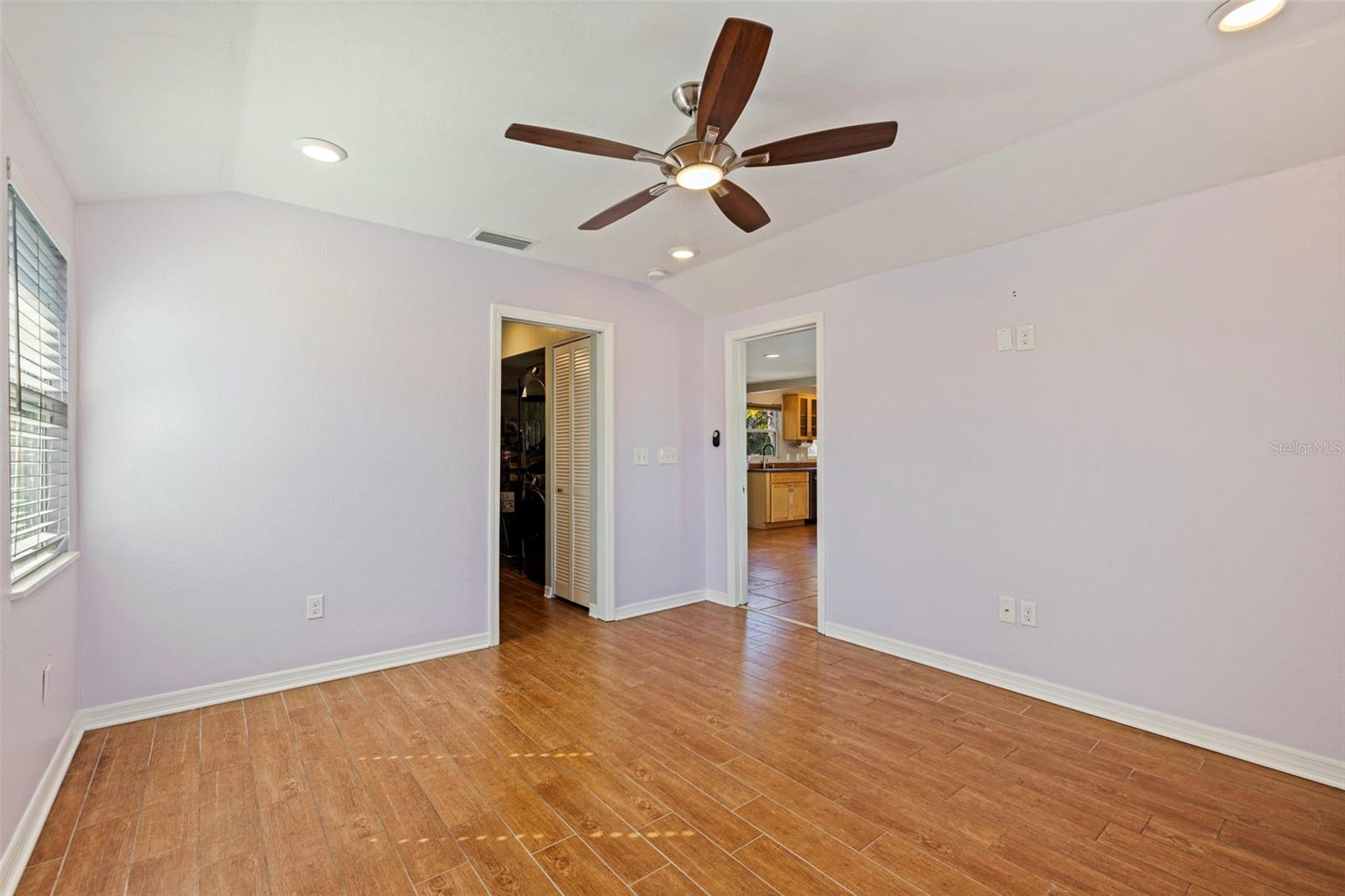 Image 17 of 44 For 2637 46th Street S