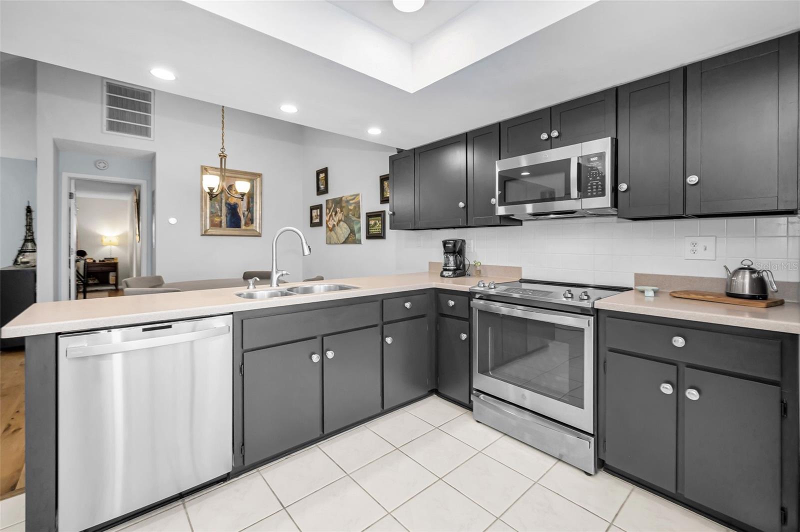 Image 9 of 63 For 3351 Lori Lane 3351