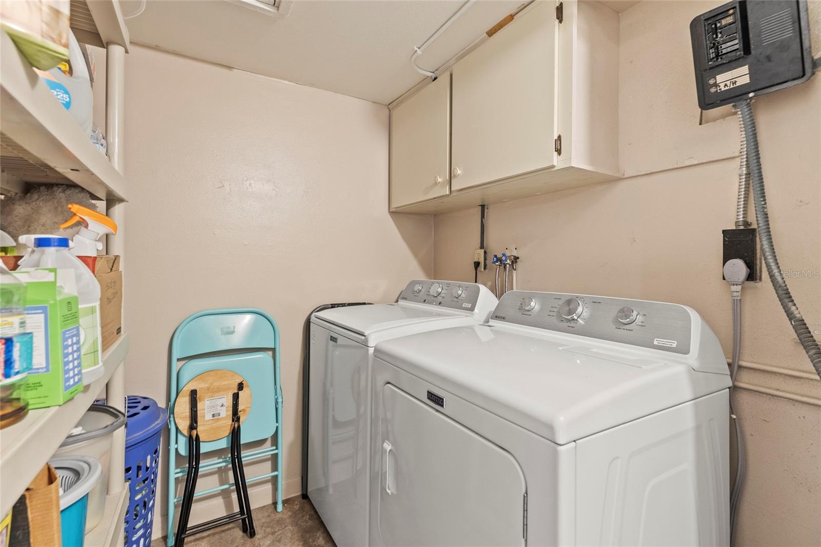 Image 23 of 40 For 12760 Indian Rocks Road 571