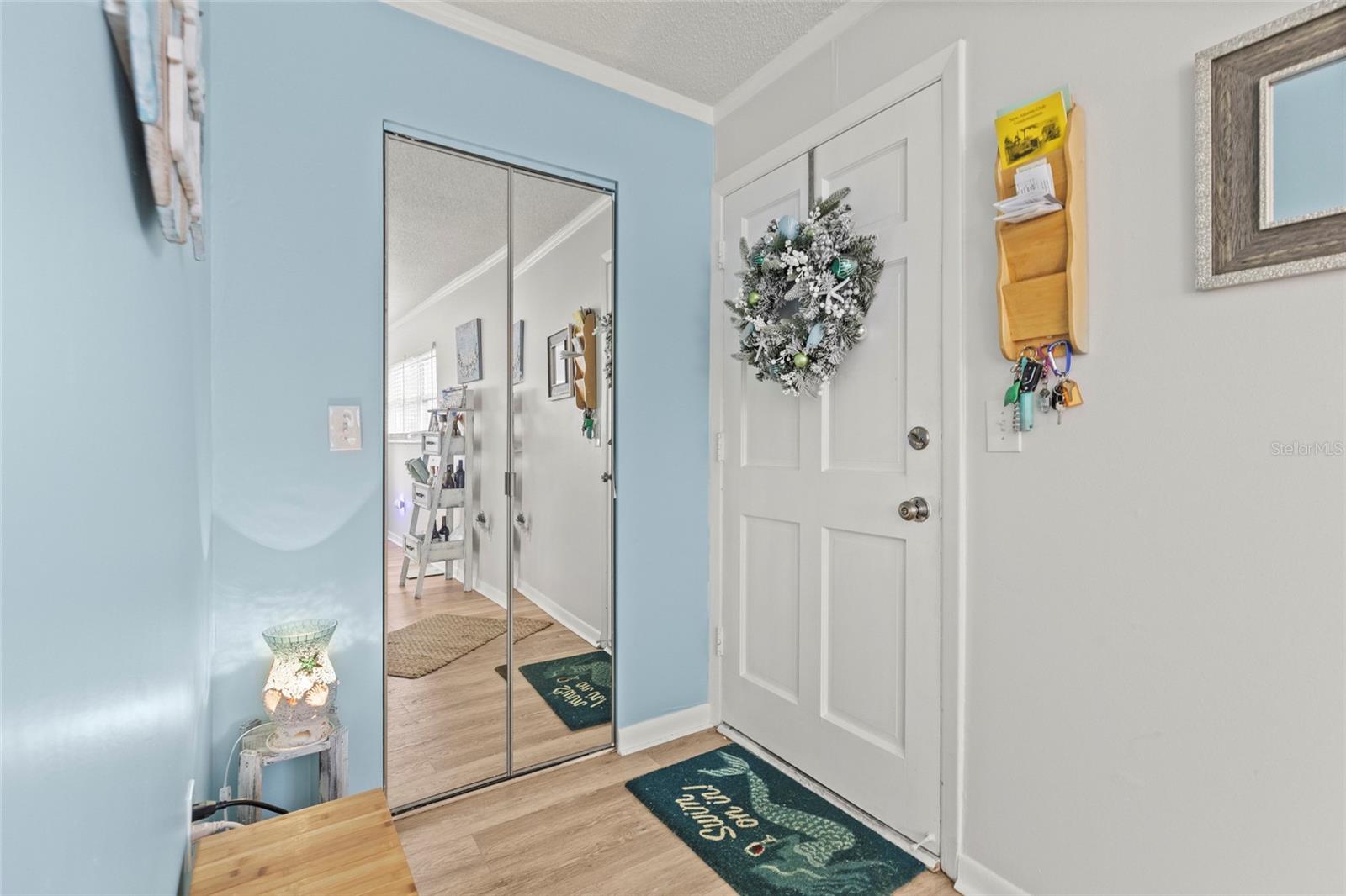 Image 9 of 40 For 12760 Indian Rocks Road 571