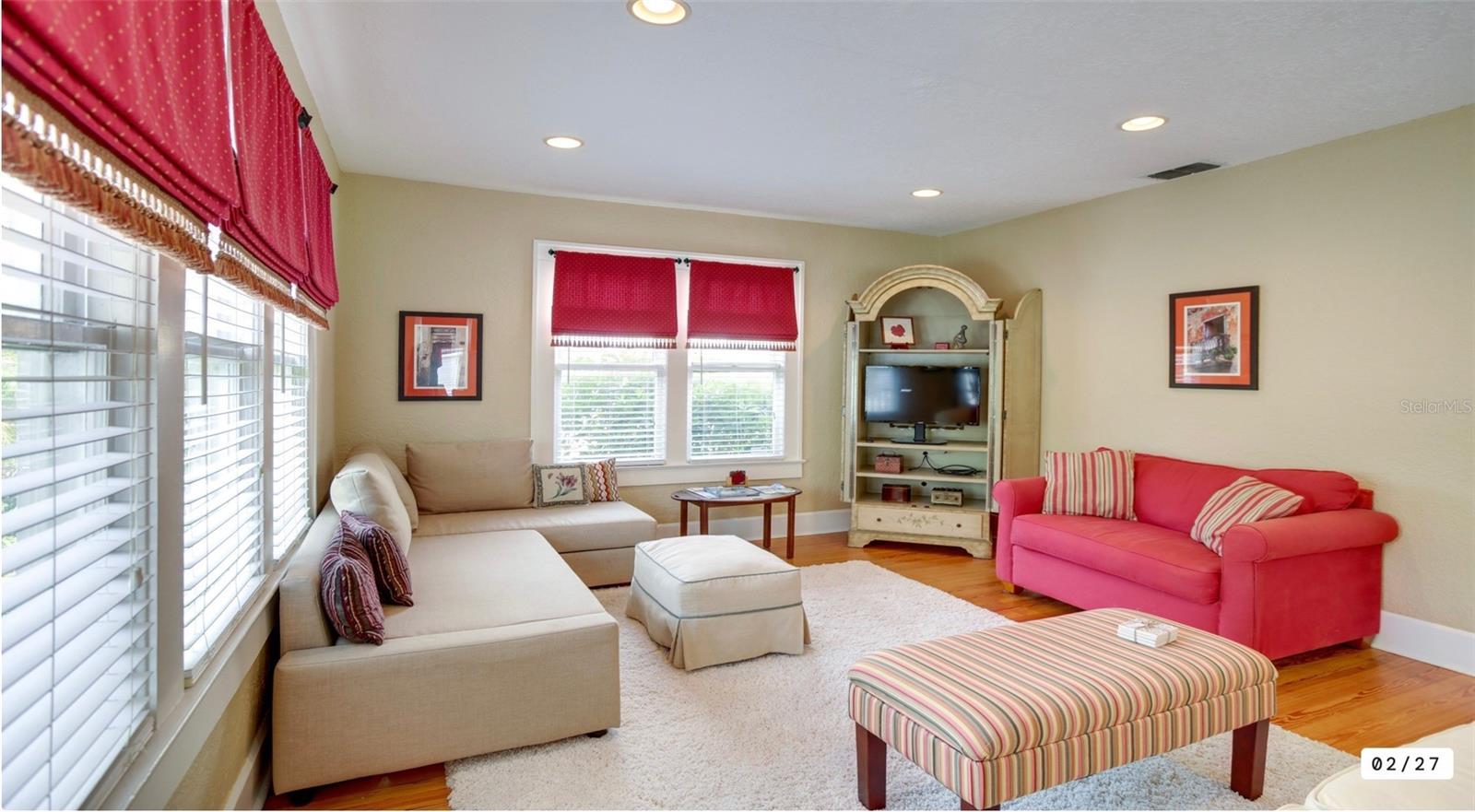 Image 10 of 49 For 130 22nd Avenue Ne