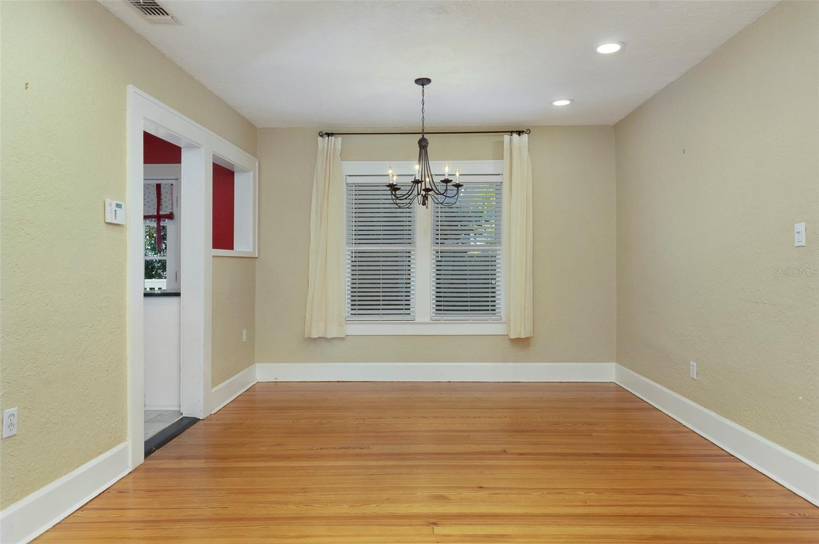 Image 14 of 49 For 130 22nd Avenue Ne