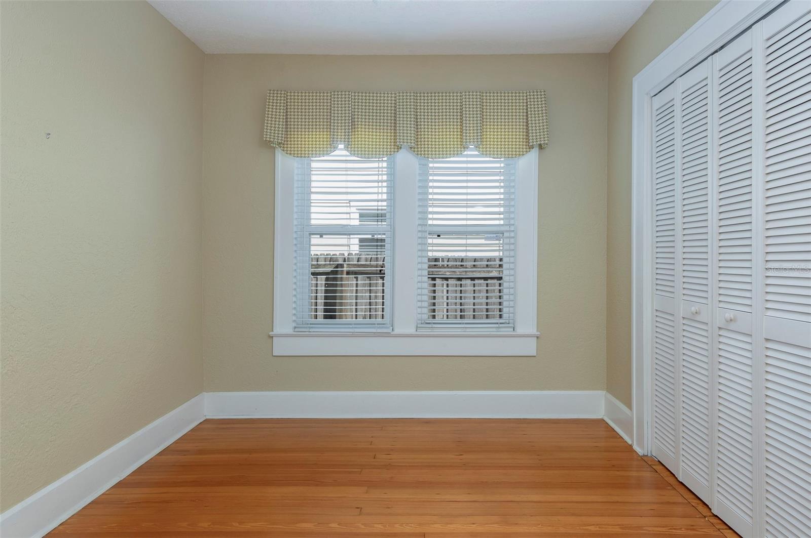 Image 28 of 49 For 130 22nd Avenue Ne